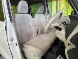 運転席シート廻りは使用感も少なく、良好な状態となっています。丁寧に使われていたことがよくわかりますね。