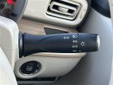 【 オートライト 】オートライトなのでライトの点け忘れを気にすることなく運転が出来ます。