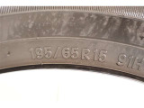 195/65R15    車両装着標準タイヤサイズです。 タイヤのご相談も石川トヨペットカローラにお任せください
