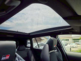 ☆メーカーオプションのパノラマルーフ付☆