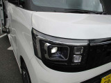LEDヘッドライトだから夜間走行も安心で安全運転にもつながりますね。