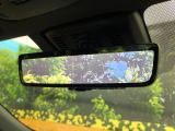 【デジタルインナーミラー】後席の大きな荷物や同乗者で後方が確認しづらい時でも安心!カメラが撮影した車両後方の映像をルームミラー内に表示。クリアな視界で状況の確認が可能です!