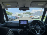 視界広々で運転しやすいインパネ