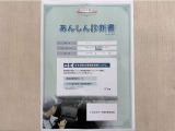 サポカーあんしん診断!トヨタ専用診断器で衝突被害軽減ブレーキなどの安全運転支援装置システムを点検しています。