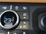 ディフェンダー 110 X ダイナミック HSE 3.0L D300 ディーゼル 4WD 