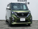 アダプティブLEDヘッドライト。フロントカメラで前方の状況を検知し対向車や先行車に眩しい思いをさせることなく必要なところだけを遠くまで照射します。