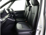 高いホールド性で運転姿勢が安定します。長距離ドライブでも疲れにくいのが魅力です。快適なドライビングライフをお送りください♪