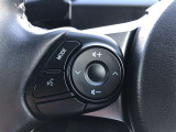 【ステアリングスイッチ】左です。ハンドルから手を離さず、運転に集中したまま手元でオーディオ操作等ができます。