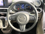 【ステアリングスイッチ】運転中、前方から目線をそらすことなく、オーディオ等の操作が可能な便利機能!安心&快適なドライブを演出してくれます♪