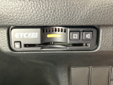 ハンドルの右側にETC2.0がついています。高速道路の料金所の通過も楽々です!。 カードの取り出しもしやすい場所についています。