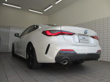 BMW認定中古車は、ドイツ本社と同様の教育・訓練を受けたBMW専門のメカニックが100項目以上のポイントを徹底的にチェックし、整備したうえでご納車させていただきます。