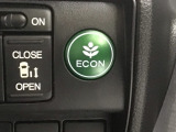 ★ECONスイッチ★ エコドライブを加速しよう!スイッチをONにすると、運転の仕方によるロスを抑え込み燃費をよくするようクルマが頑張ります(*^ー^*)燃費向上にチャレンジ♪