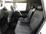 サービス工場完備。車検・メンテもお任せください!