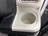 運転席ドリンクホルダー