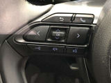 【ステアリングスイッチ】左です。ハンドルから手を離さず、運転に集中したまま手元でオーディオ操作等ができます。