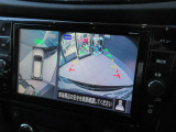 バックカメラで駐車が苦手な方でも安心です。