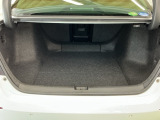 いろいろな使い方ができる広くて使い勝手のいい荷室。※一部、角度調整などができない車種もございます