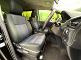 運転席シート廻りは使用感も少なく、良好な状態となっています。丁寧に使われていたことがよくわかりますね。