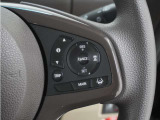 ◆アダプティブクルーズコントロール◆予め設定した車速内でクルマが自動的に加減速。前走車との適切な車間距離を維持しながら追従走行します。【LKAS】車線維持支援システムでステアリング操作を支援。