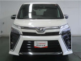 沢山乗れるのがこの車の魅力!2台で移動しないと・・・なんて時もこの車なら1台で!大活躍です♪