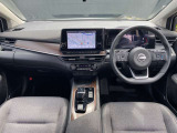 ノートオーラの運転席周りの画像です。