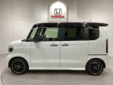 購入後も自社指定整備工場完備でお客様の愛車をしっかりサポート致します!御納車時には安全かつ安心してお乗り頂けるようホンダ専門知識を持つ整備スタッフが点検・整備・装備も説明をしてお渡ししております。