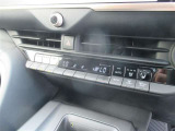 使いやすいレイアウトの空調スイッチ類です。操作もしやすく、車内をいつでも快適に保てます。