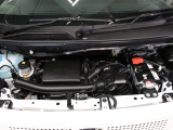 【エンジンルーム】Hondaならではの走り、i-VTECエンジン!街中や坂道での加速や高速道路での力強さが特徴です♪