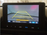 バックカメラ搭載です!車庫入れが苦手な人はもちろん、車両感覚に自信がある人にもお勧めです!見えない箇所が見えるようになるので、低い障害物や隠れてしまっている子供の存在等にも気付く事が出来ます。
