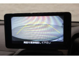 バックカメラが装備されており、後方の安全確認はもちろんのこと狭い場所での駐車や雨の日・夜間など視界の悪いコンディションでのストレスの軽減にもなります!