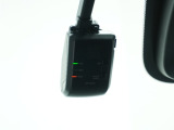 ◆ドライブレコーダー◆映像・音声などを記録する自動車用の装置です。 もしもの事故の際の記録はもちろん、旅行の際の思い出としてドライブの映像を楽しむことができます。