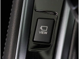 VIEWボタンで車両の前と左フロントタイヤ付近を映像確認できます!!