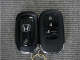 視界広々で非常に運転しやすくロングドライブでも疲れを感じさせないすっきりとまとまったインパネ周りです。