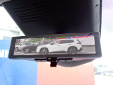後方をカメラで映し出すスマートルームミラー♪