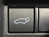 【パワーバックドア】スマートキーや運転席のボタンを押すだけでリアゲートが自動で開閉します!荷物を持っている時や、高い位置にあるバックドアを閉める際に便利な機能です♪