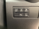 各種機能の切替スイッチは運転席パネル下に集約されています。任意で切り替え可能なため状況に合わせてお使いください。
