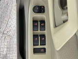 【パワーウインドウ】運転席のスイッチで、各席の窓ガラスの開閉ができます!あると便利ですよね!