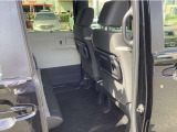 展示車になる工程で室内クリーニングをさせて頂き皆様に安心して触っていただけるよう展示させて頂いております。内外装で気になる点など御座いましたら詳細を写真などでご案内できますのでご遠慮なくお尋ね下さい。