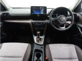 ◆視界広々で非常に運転しやすくロングドライブでも疲れを感じさせないすっきりとまとまったインパネ周りです。
