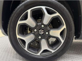 アルミホイール付き!「純正」なので車のデザインともマッチしています。お洒落は足元から。。。といいますから♪