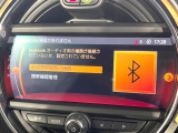 ●Bluetooth:お手持ちのスマートフォンなどと接続し、ハンズフリー通話や臨場感溢れるミュージック再生をお楽しみいただけます。無線接続ですので煩わしさもありません♪