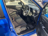 運転席からの視界もよくどなたがお乗りになられても運転しやすい車両になっていますよ。