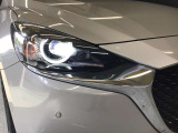 LEDヘッドランプ装備・消費電力が少なく明るいので夜間走行も安心して運転出来ます。