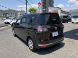 入庫時に走行チェックを行っており、納車前にはディーラーにて点検整備を実施した上で納車させていただきますのでご安心ください。