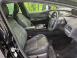 運転席シート廻りは使用感も少なく、良好な状態となっています。前オーナー様が丁寧に使っていたことがよくわかりますね。