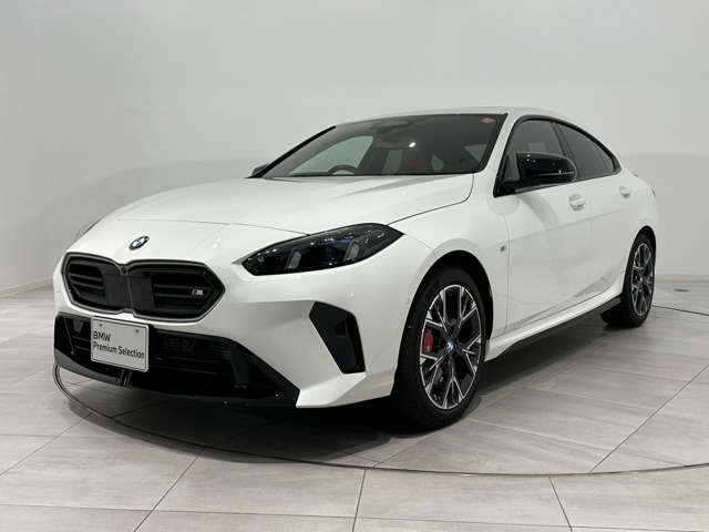 2シリーズグランクーペ M235 xドライブ 4WD 