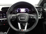 お車の詳細はAudi Approved Automobile山梨丸山までお問い合わせください。