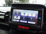 ナビゲーションはギャザズメモリーナビ(VXM-174VFI)を装着しております。AM、FM、CD、DVD再生、フルセグTVがご使用いただけます。初めて訪れた場所でも安心ですね