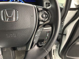 クルーズコントロールを装備しています。高速道路などで一定の速度で走ってくれるので運転が楽ですよ!速度を設定できますので、スピードの出しすぎにも注意できます。