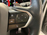 ミリ波レーダーとカメラを組み合わせたLEXUS Safety System。長距離の高速走行が快適になる、全車速追従型のレーダークルーズコントロールに対応しています。